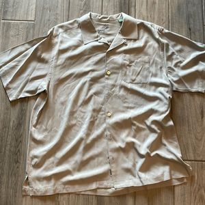 Never worn - Tommy Bahama XL